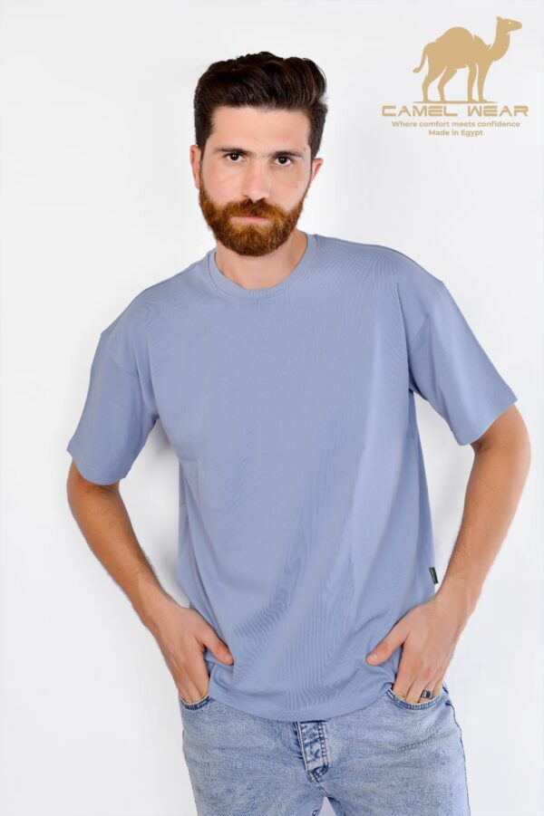 camel wear t-shirt over-size          التيشيرت الـ Oversize ده هو اختيارك الصح.  خامة مريحة وعملية تناسب اللبس اليومي.  لون لبني فاتح يديك إطلالة هادية ومنعشة.  مناسب للبس مع جينز أو شورت لإطلالة كاجوال كاملة