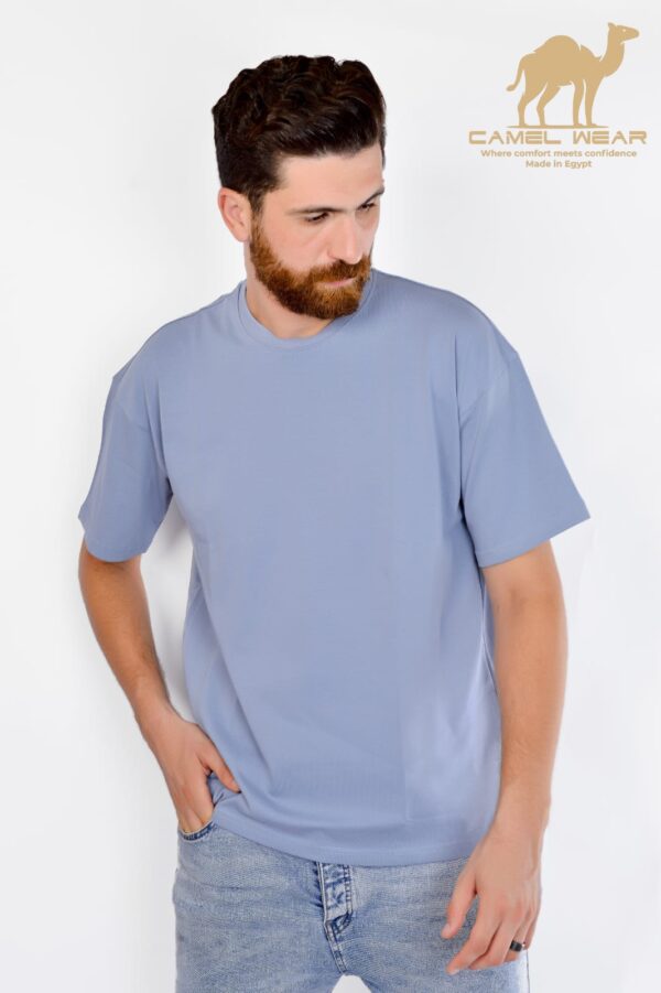 camel wear t-shirt over-size          التيشيرت الـ Oversize ده هو اختيارك الصح.  خامة مريحة وعملية تناسب اللبس اليومي.  لون لبني فاتح يديك إطلالة هادية ومنعشة.  مناسب للبس مع جينز أو شورت لإطلالة كاجوال كاملة