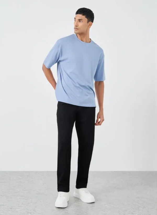 camel wear t-shirt over-size          التيشيرت الـ Oversize ده هو اختيارك الصح.  خامة مريحة وعملية تناسب اللبس اليومي.  لون لبني فاتح يديك إطلالة هادية ومنعشة.  مناسب للبس مع جينز أو شورت لإطلالة كاجوال كاملة